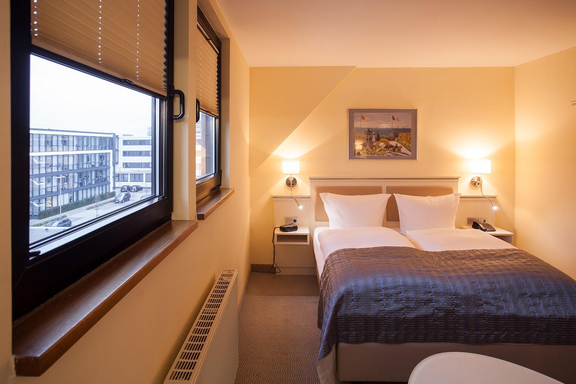 Centro Hotel Goya Wolfsburg, Trademark Collection By Wyndham Exterior photo